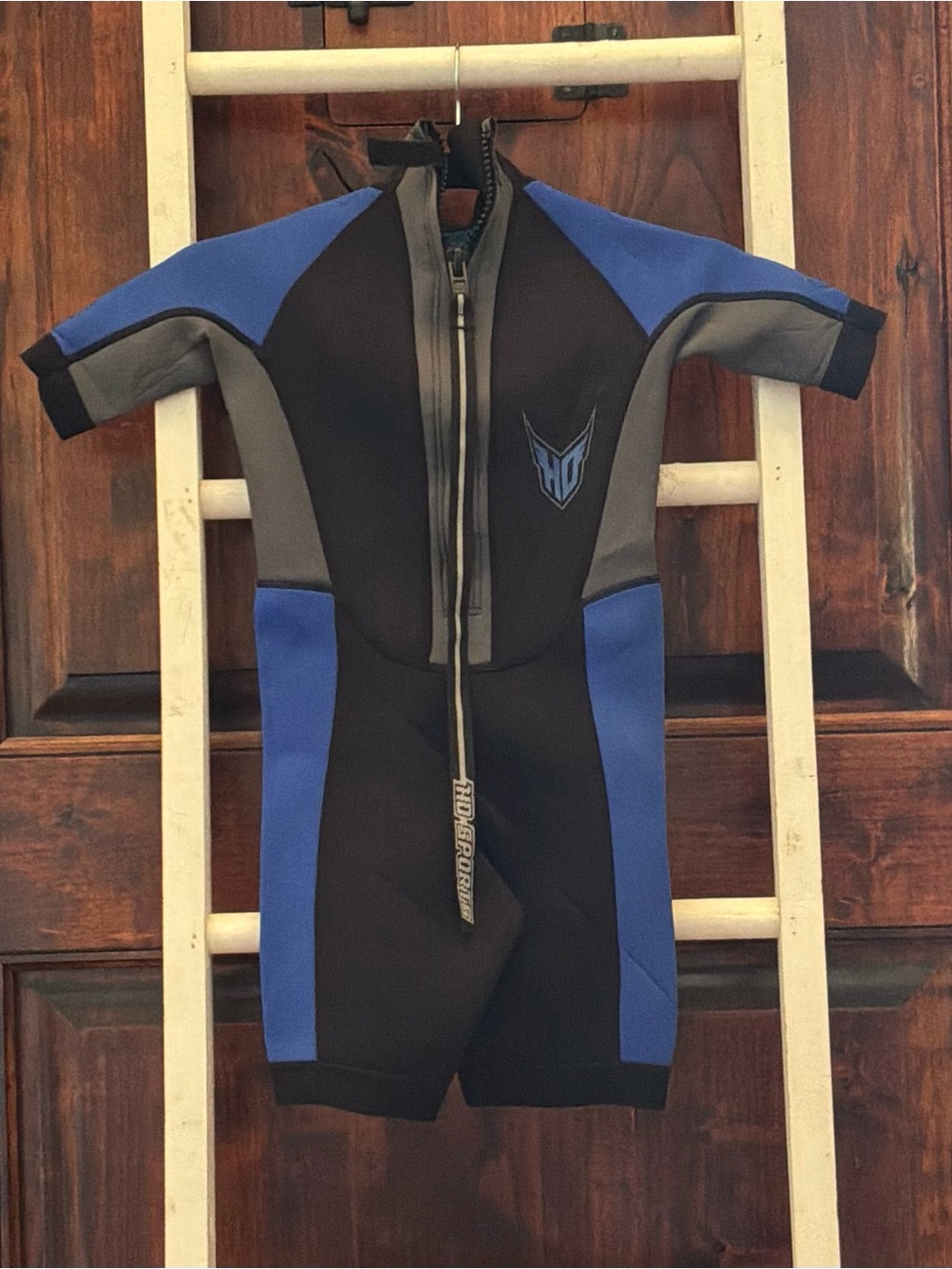 Blue & Black Kids Short-Sleeve Rashguard Suit with Front Zip